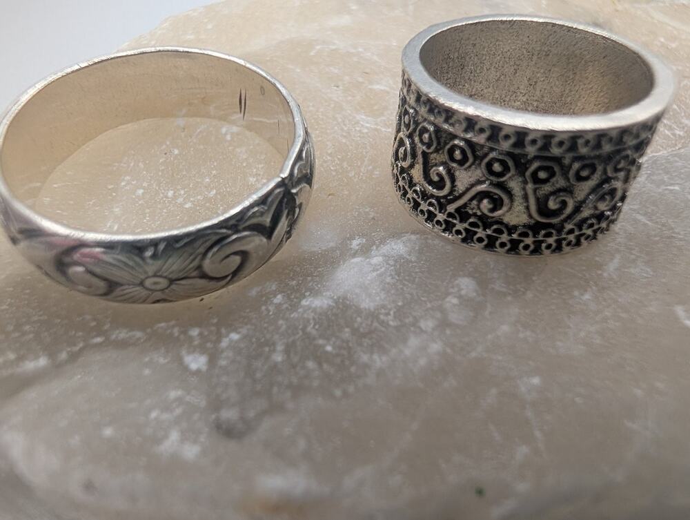 Fashion Silver Tone Wide Band Rings Set Floral Engraved Scroll Pattern Size 8.5